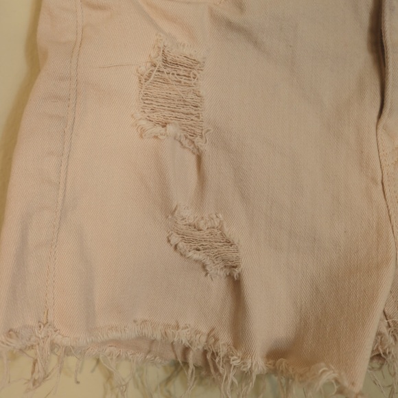 New w tags Express high waisted distressed shorts - Picture 4 of 5